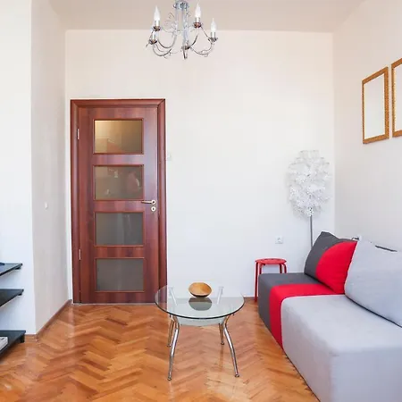Apartment Romantika - Spacious Center